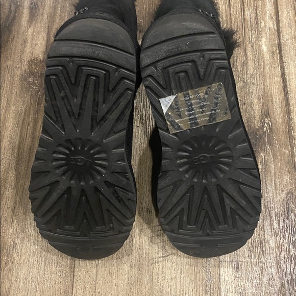 UGG Constantine black suede boots. Size 6 - Picture 3 of 3